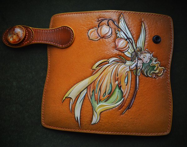 Тиснение на коже молния