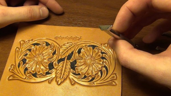 Горячее тиснение на коже