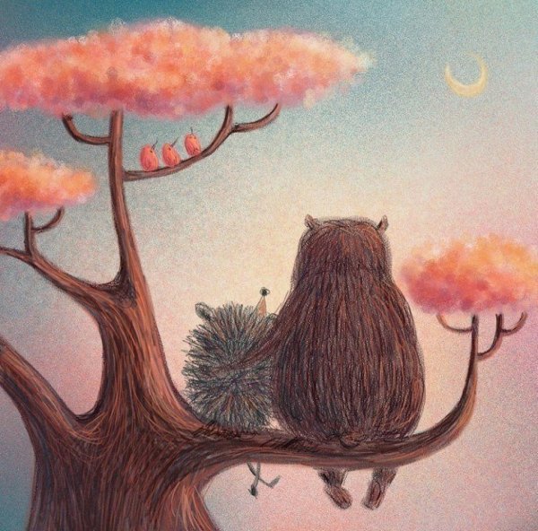 Ёжик обнимает медвежонка