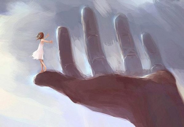 Руки тянутся к сердцу