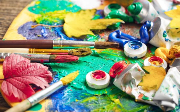 Краски с кисточкой