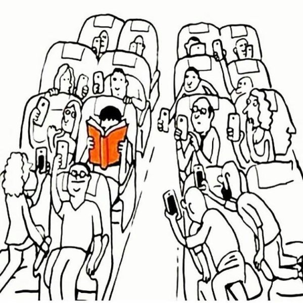 Человек выделяется из толпы арт