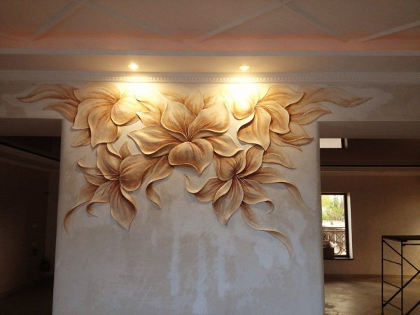 Барельеф на потолке