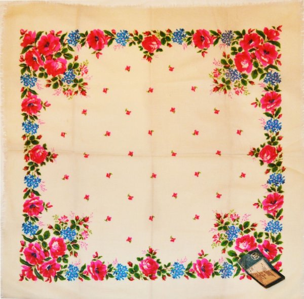 Платок с цветами Бабушкин