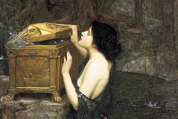 Девушка со шкатулкой