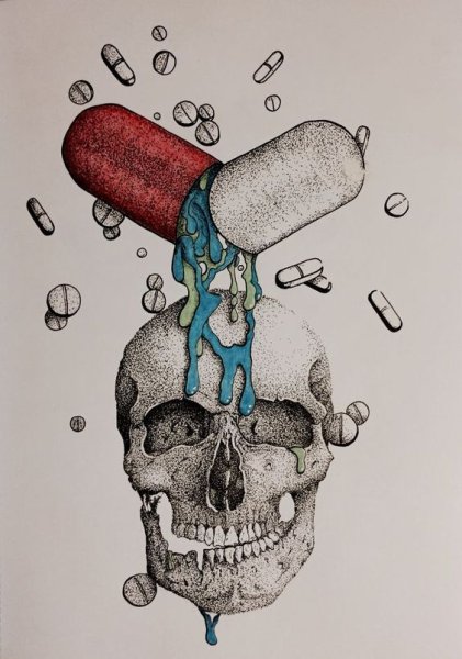 Девушка с марихуаной