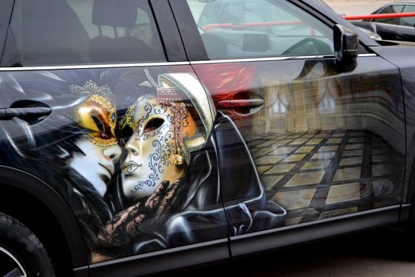 Аэрография на автомобиле