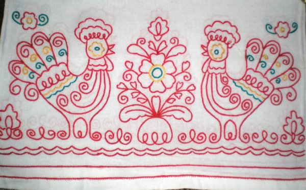 Народная вышивка тамбурным швом