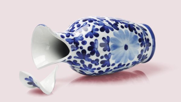 Ваза разбилась