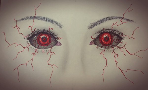 Кровавый глаз на белом фоне