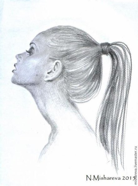 Профиль девушки карандашом