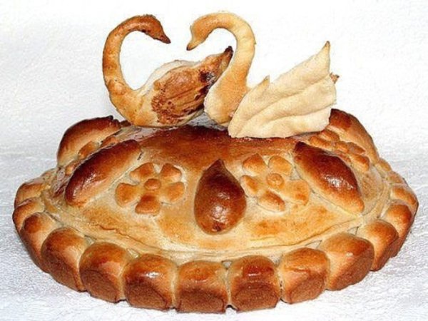 Каравай хлеба на рушнике