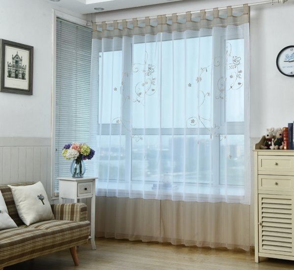 Тюль на окно с балконной дверью