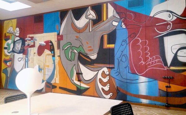 Студия дали рисунки