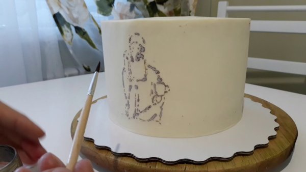 Рисование на торте