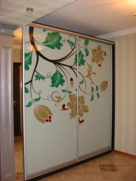 Шкаф купе с рисунком