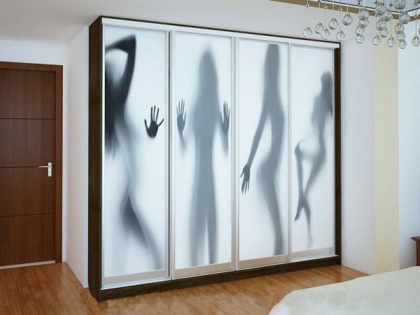 Шкаф-купе 2400х2400х600 4 двери weildberril