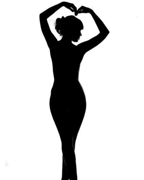 Очертания женской фигуры