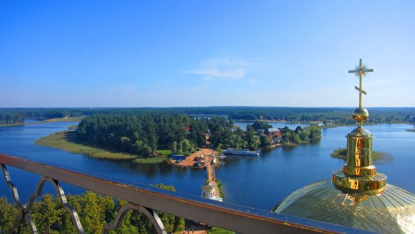 Озеро Селигер вид сверху