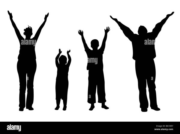 Силуэт с поднятыми руками