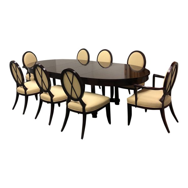 Обеденный стол на прозрачном фоне