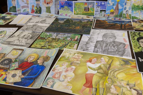 Творческая работа прикладного искусства в садик