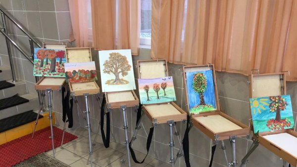 Выставка рисунков осенний Вернисаж