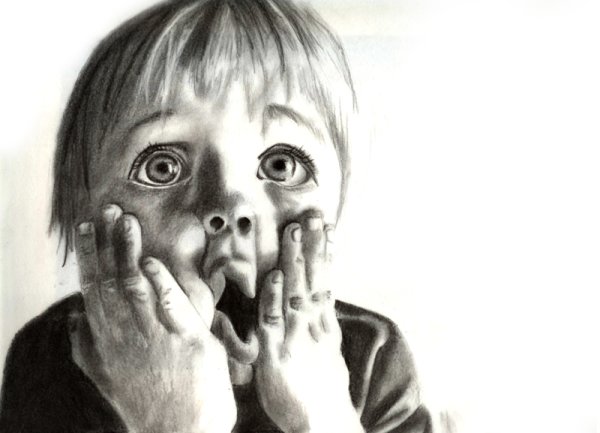 Испуганные глаза ребенка