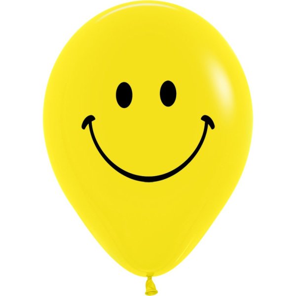 Желтый шар на белом фоне