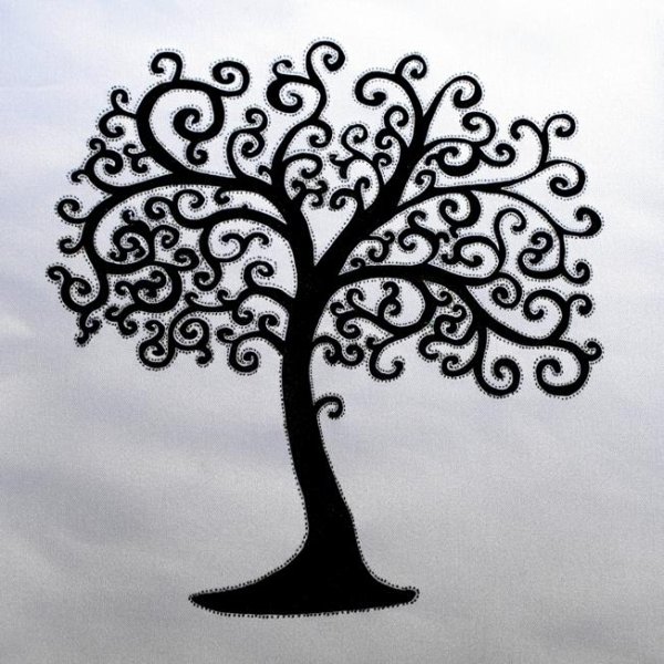 Красивое узорчатое дерево