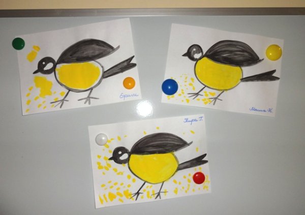 Синичка на ветке