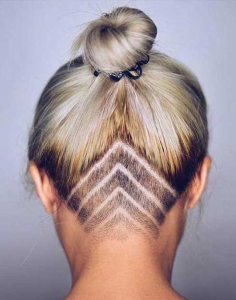 Бритый затылок