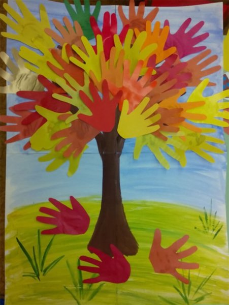 Аппликация на тему осень из цветной бумаги