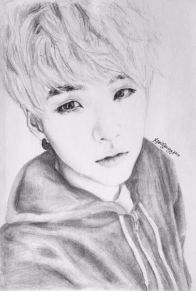 БТС Шуга карандашом