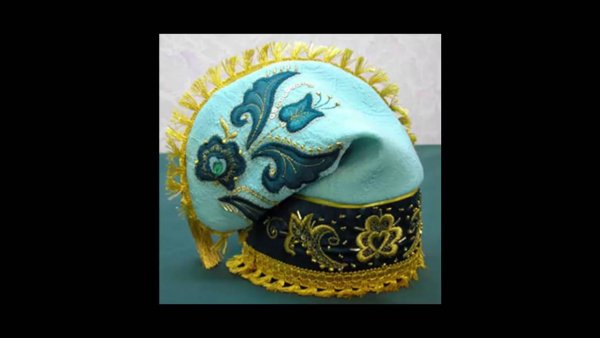 Женский национальный головной убор Татаров