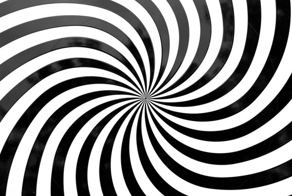 Черно белая спираль