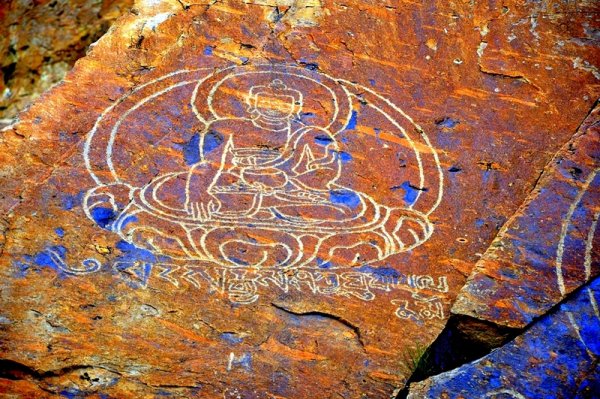 Петроглифы Тамгалы-тас в Казахстане