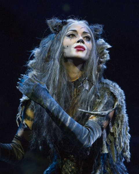 Элейн пейдж Гризабелла