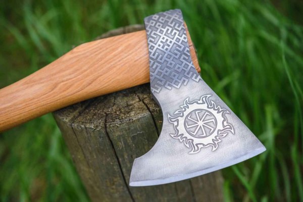 Скандинавский топор викингов топорище