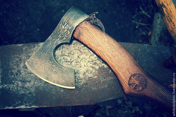 Славянский боевой топор