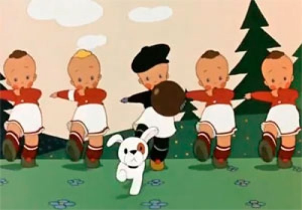 Футболисты маршируют