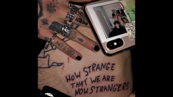 Вышел покурить Постер