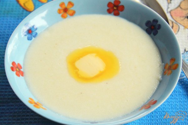 Манная каша на прозрачном фоне