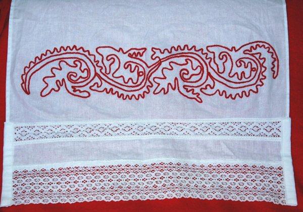 Русское полотенце с вышивкой