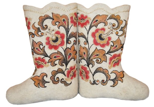 Валенки на белом фоне