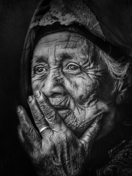 Наброски пожилого человека