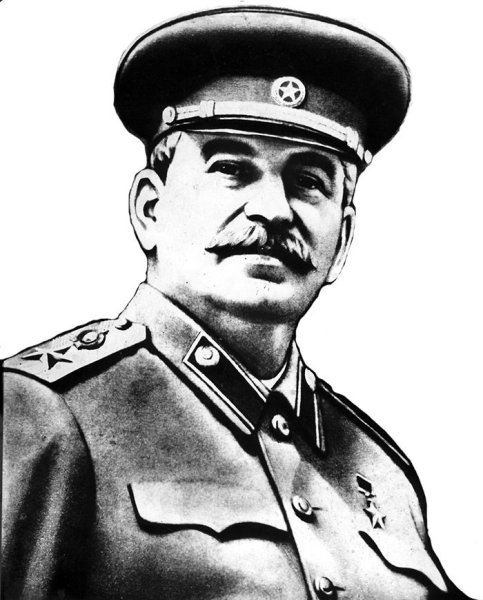 Иосиф Сталин курит