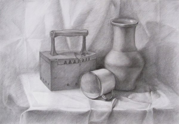 Бытовой натюрморт карандашом