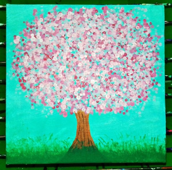 Рисунок дерева красками ушными палочками