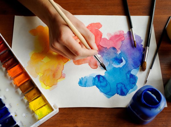 Кляксография с трубочкой техника